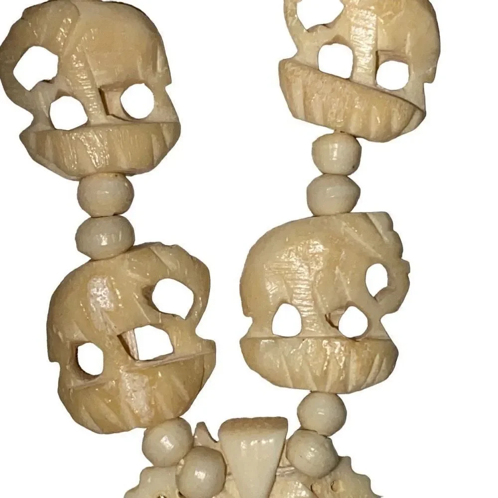 Vintage 1950s Carved Bovine Bone Elephant Necklace 26in With 2in Pendant - Picture 4 of 5